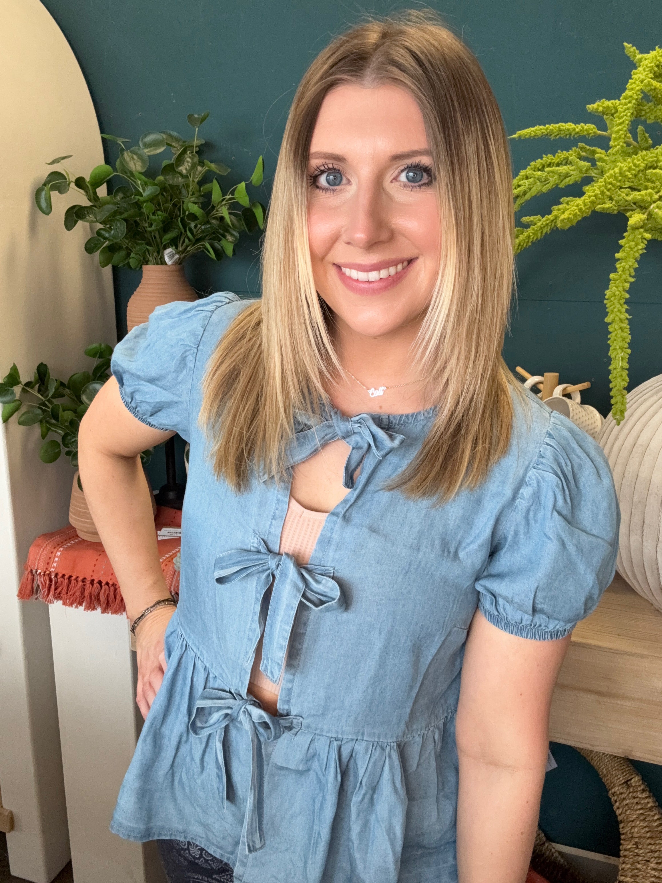 Front Tie Puff Sleeve Blouse