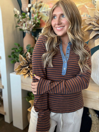 STRIPED DENIM CONTRAST TOP - CINNAMON