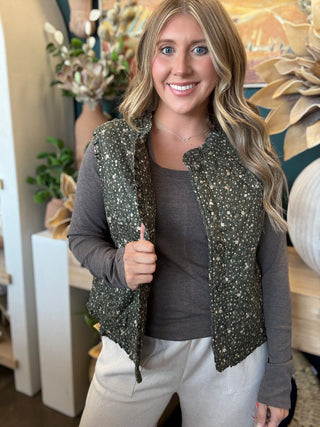 DITSY PRINT RUFFLE QUILTING VEST