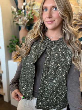 DITSY PRINT RUFFLE QUILTING VEST