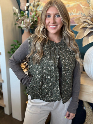DITSY PRINT RUFFLE QUILTING VEST