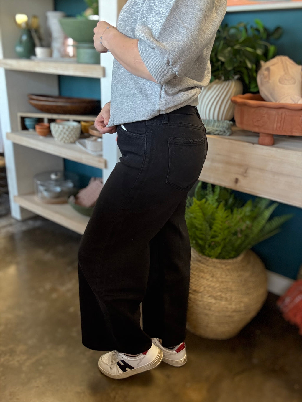 Cropped Black Wide Leg Denim