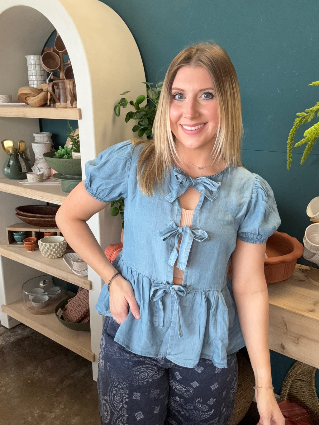Front Tie Puff Sleeve Blouse