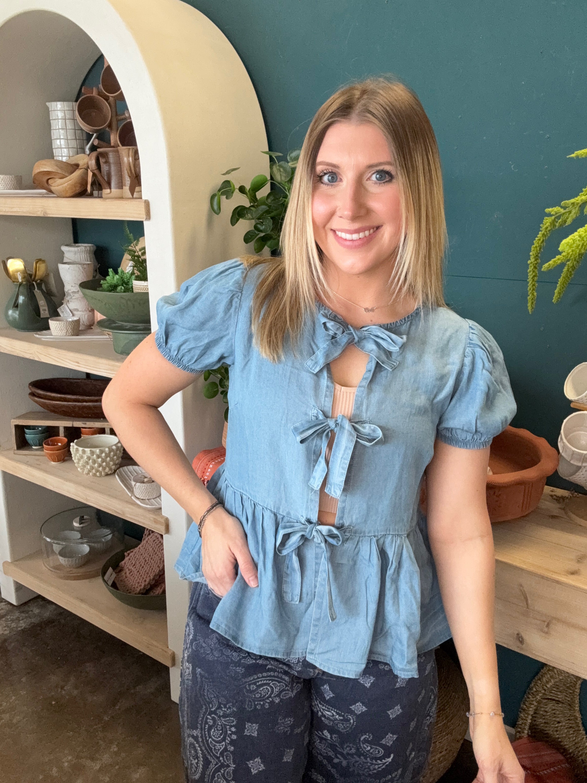 Front Tie Puff Sleeve Blouse