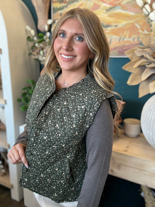 DITSY PRINT RUFFLE QUILTING VEST
