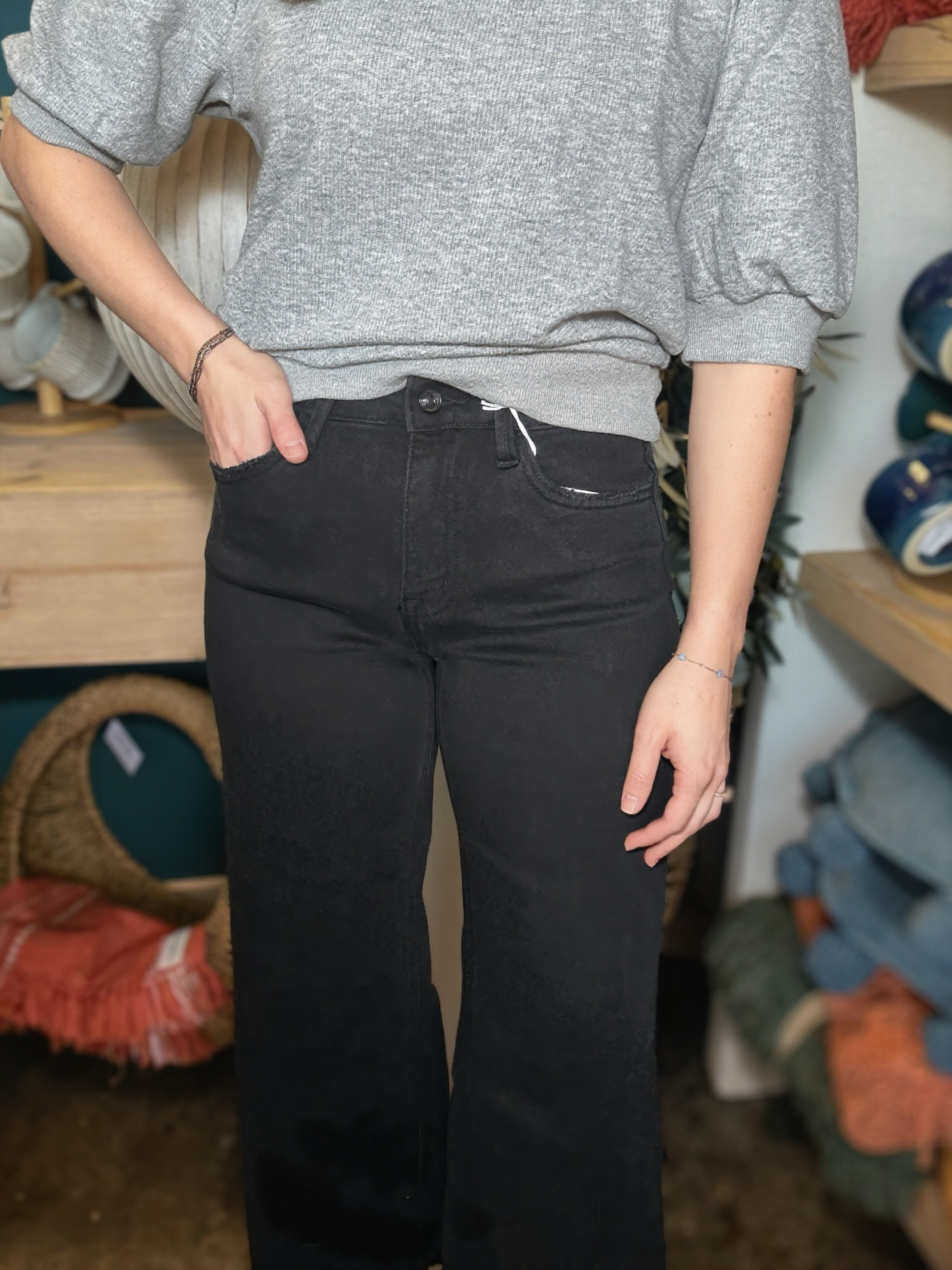 Cropped Black Wide Leg Denim