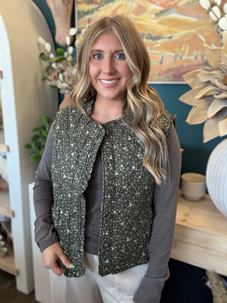 DITSY PRINT RUFFLE QUILTING VEST