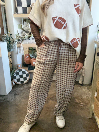 BROWN AND CREAM CHECKERED BARREL FIT PANTS