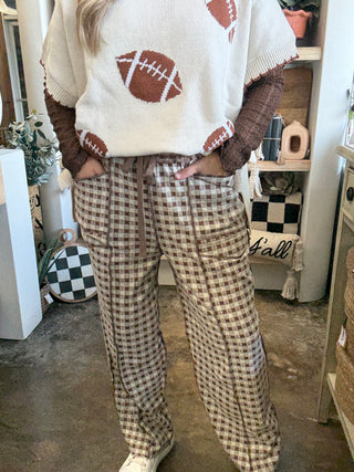 BROWN AND CREAM CHECKERED BARREL FIT PANTS