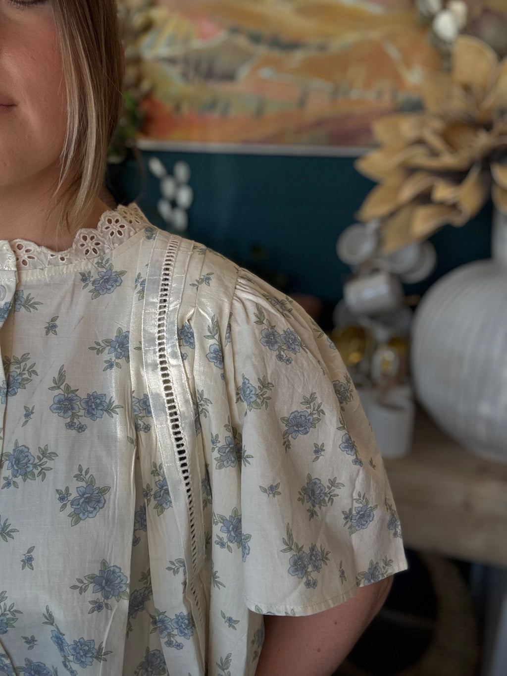 Floral Lace Flutter Sleeve Blouse