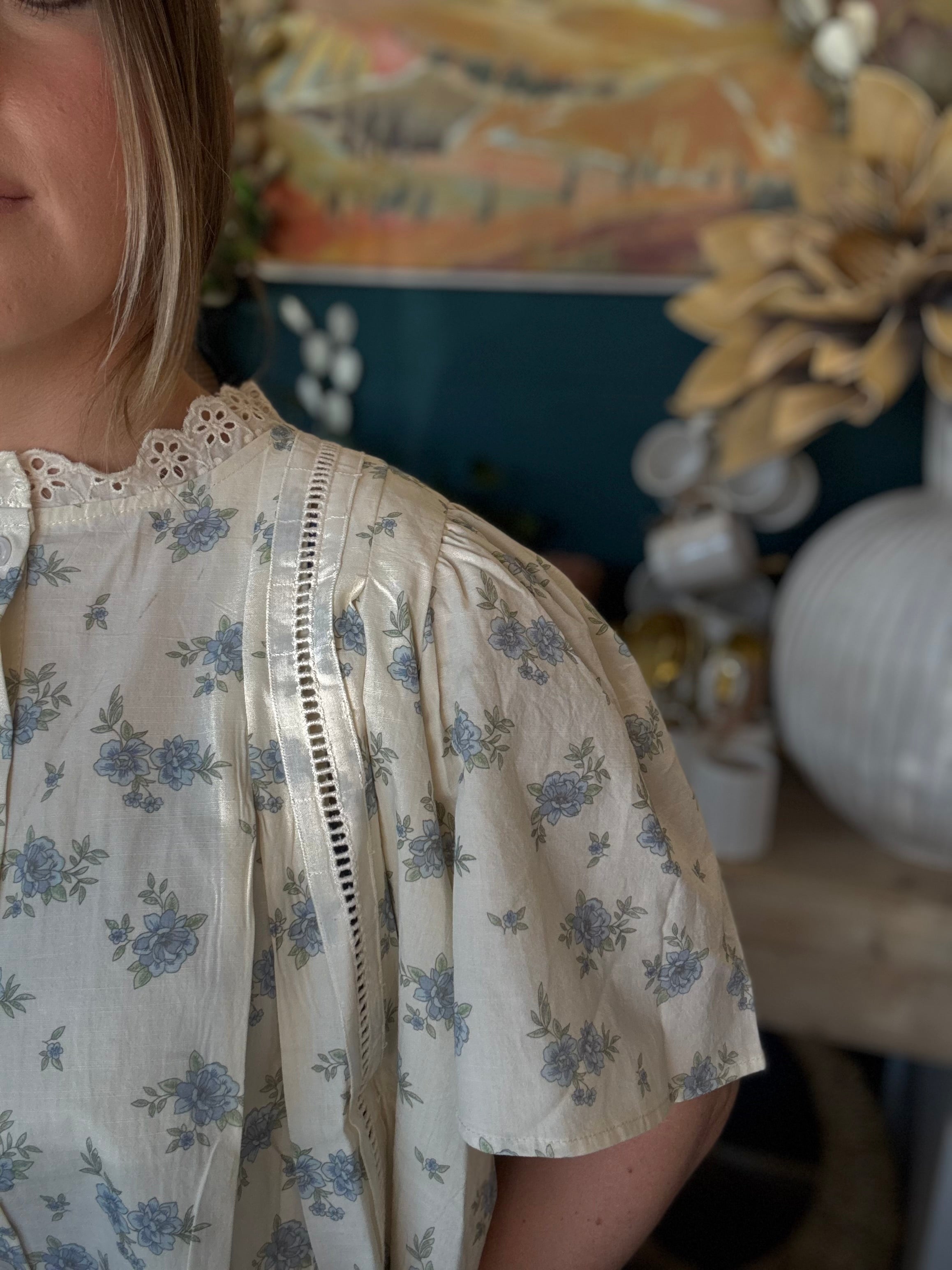 Floral Lace Flutter Sleeve Blouse